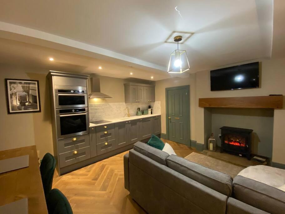 The Ebor Suite A Cosy Apartment In Haworth Luaran gambar